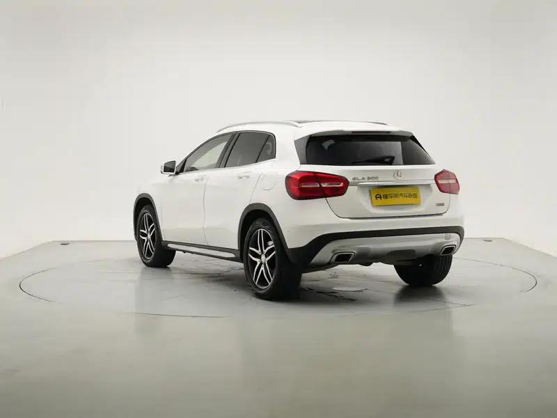 2016 Mercedes-Benz GLA 200 Fashion Edition — миниатюра 5
