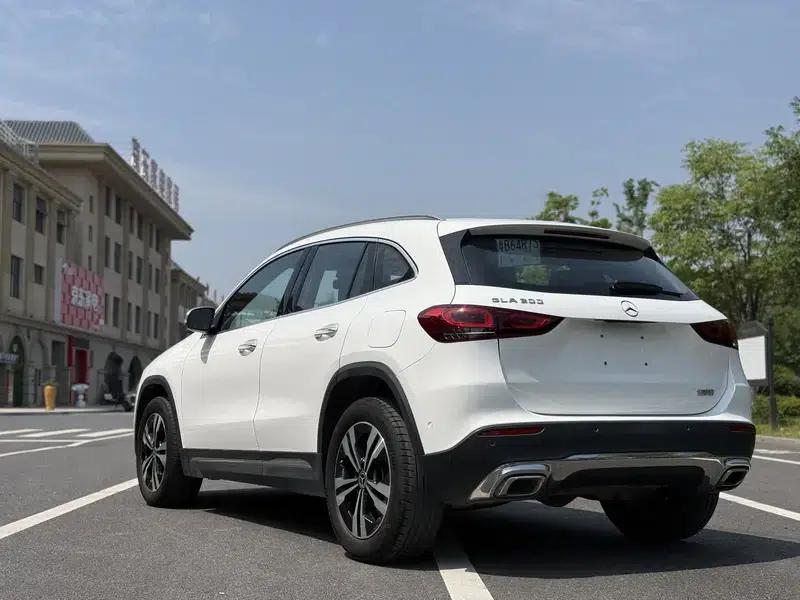 2020 Mercedes-Benz GLA 200 — миниатюра 4
