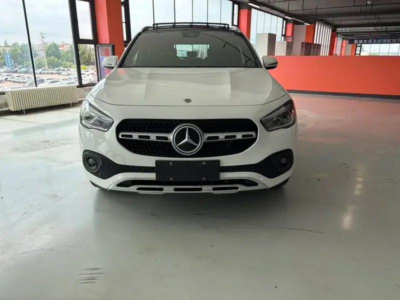 2022 Mercedes-Benz GLA 200 — миниатюра 2