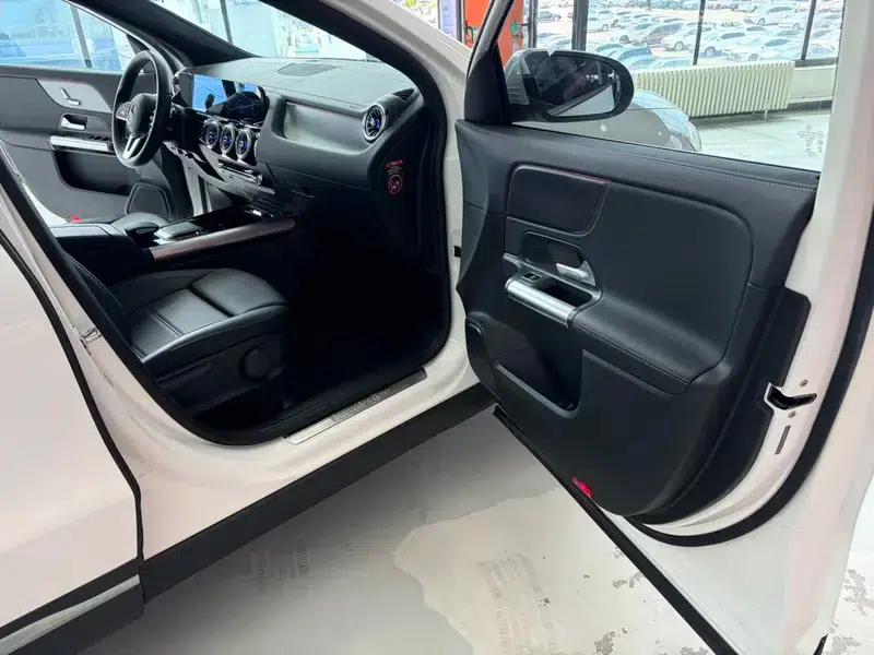 2022 Mercedes-Benz GLA 200 — миниатюра 12