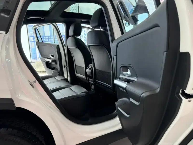2022 Mercedes-Benz GLA 200 — миниатюра 15