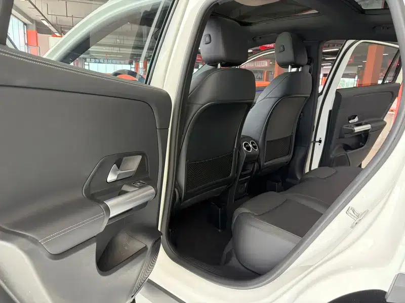 2022 Mercedes-Benz GLA 200 — миниатюра 16