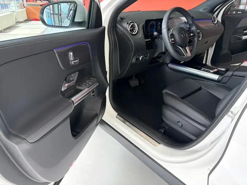 2022 Mercedes-Benz GLA 200 — миниатюра 18
