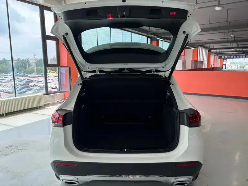 2022 Mercedes-Benz GLA 200 — миниатюра 19