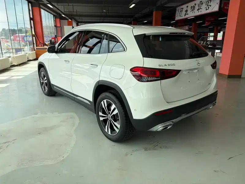 2022 Mercedes-Benz GLA 200 — миниатюра 5