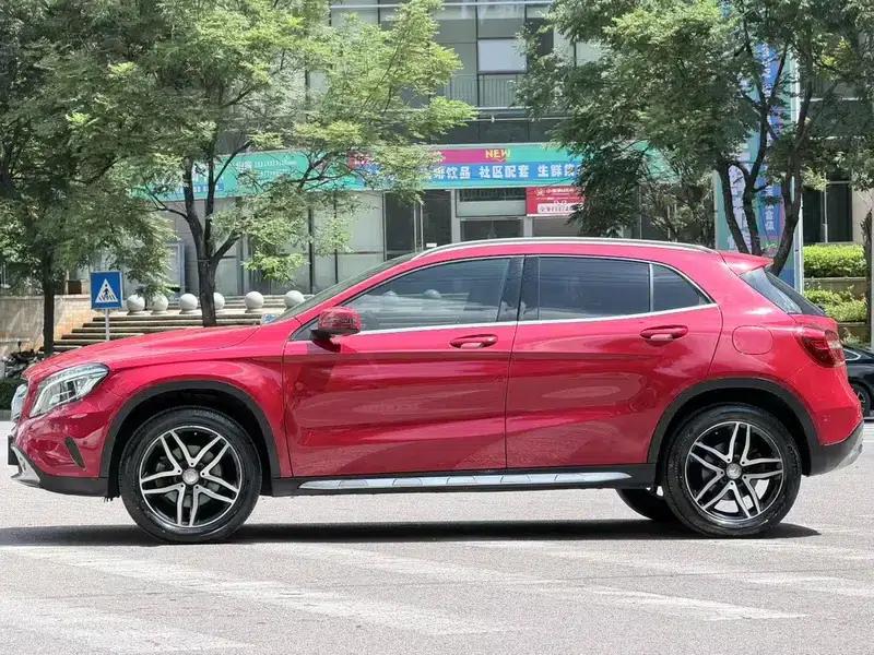 2015 Mercedes-Benz GLA 220 4MATIC Luxury — миниатюра 3