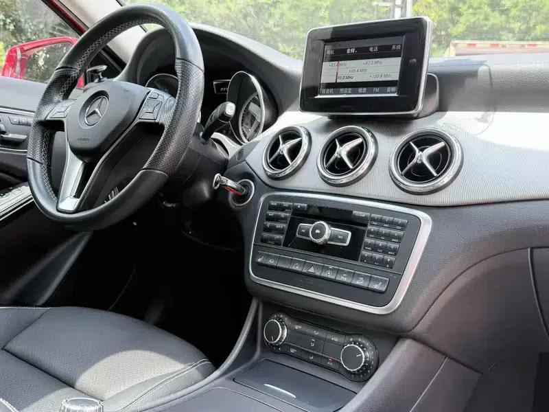 2015 Mercedes-Benz GLA 220 4MATIC Luxury — миниатюра 7