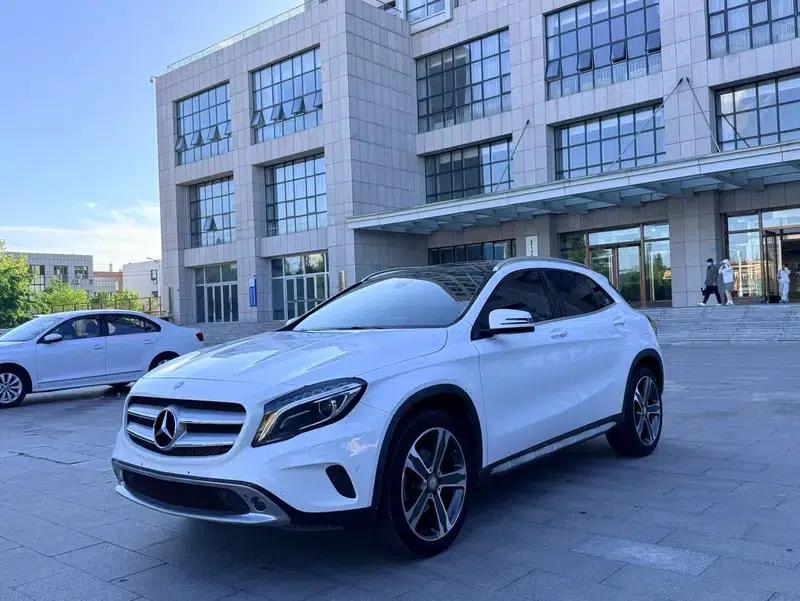 2015 Mercedes-Benz GLA 220 4MATIC Luxury — миниатюра 1