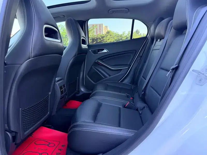 2015 Mercedes-Benz GLA 220 4MATIC Luxury — миниатюра 9