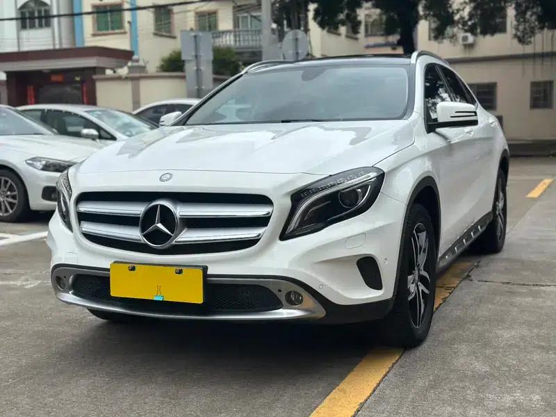 2015 Mercedes-Benz GLA 220 4MATIC Luxury — миниатюра 1
