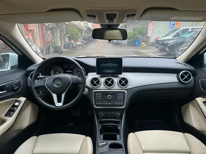 2015 Mercedes-Benz GLA 220 4MATIC Luxury — миниатюра 7