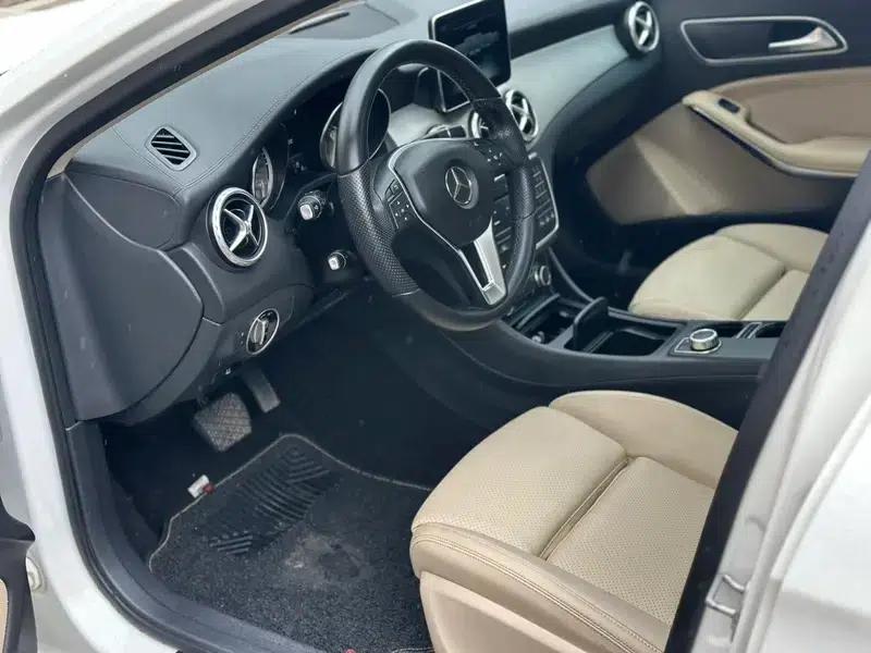 2015 Mercedes-Benz GLA 220 4MATIC Luxury — миниатюра 8