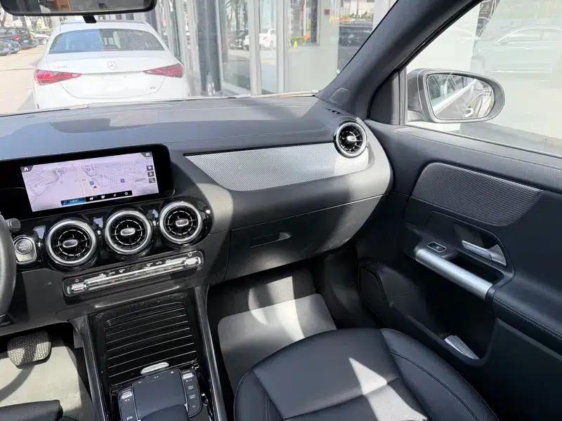 2023 Mercedes-Benz GLA 200 — миниатюра 16