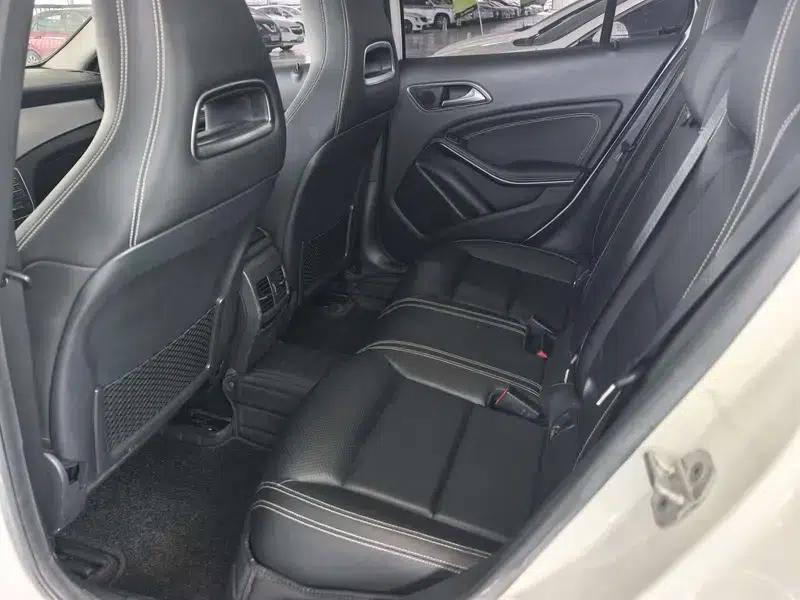 2017 Mercedes-Benz GLA 200 Dynamic — миниатюра 18