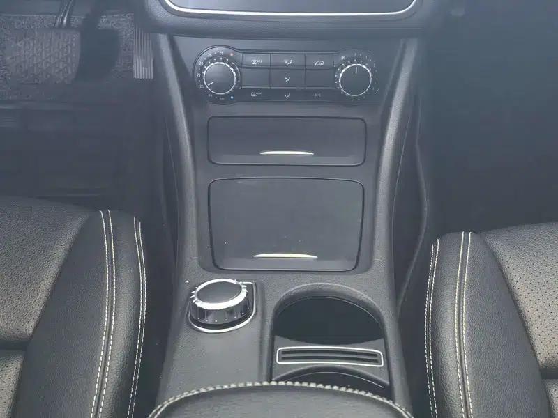 2017 Mercedes-Benz GLA 200 Dynamic — миниатюра 10