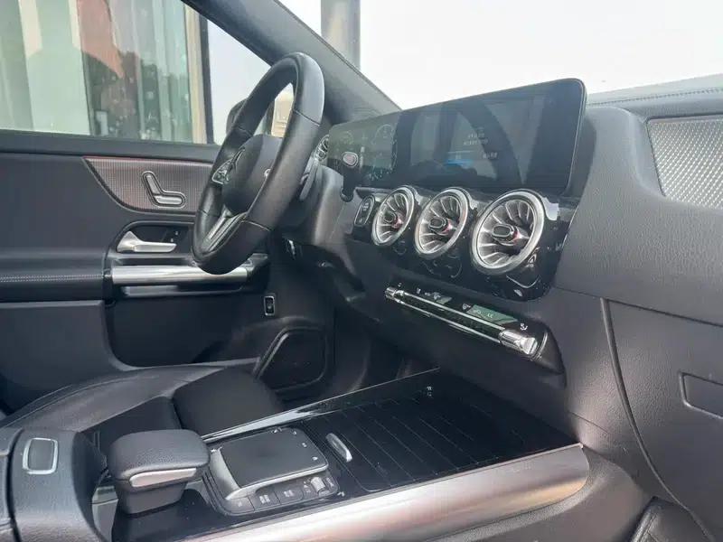 2020 Mercedes-Benz GLA 200 — миниатюра 16