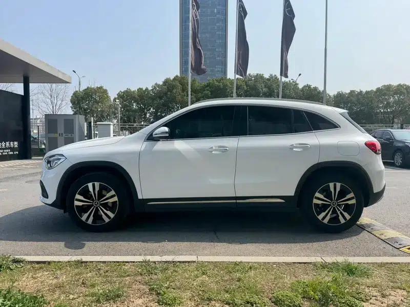 2020 Mercedes-Benz GLA 200 — миниатюра 4