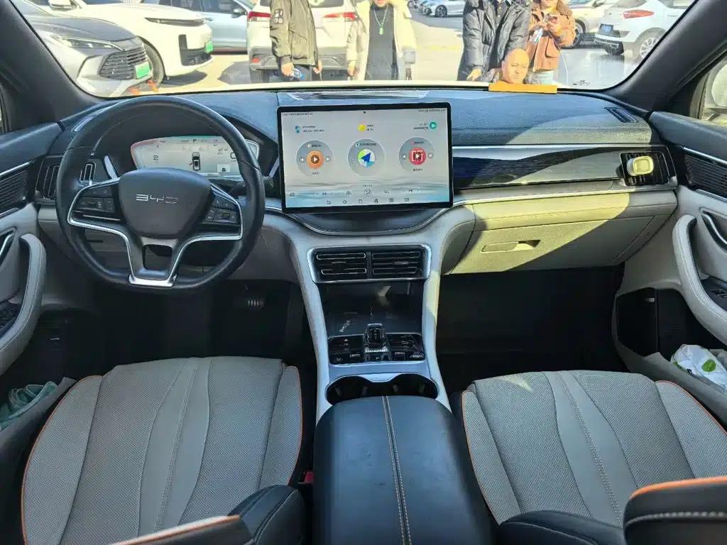 Song PLUS New Energy 2023 Champion Edition EV 605KM Flagship PLUS — миниатюра 8