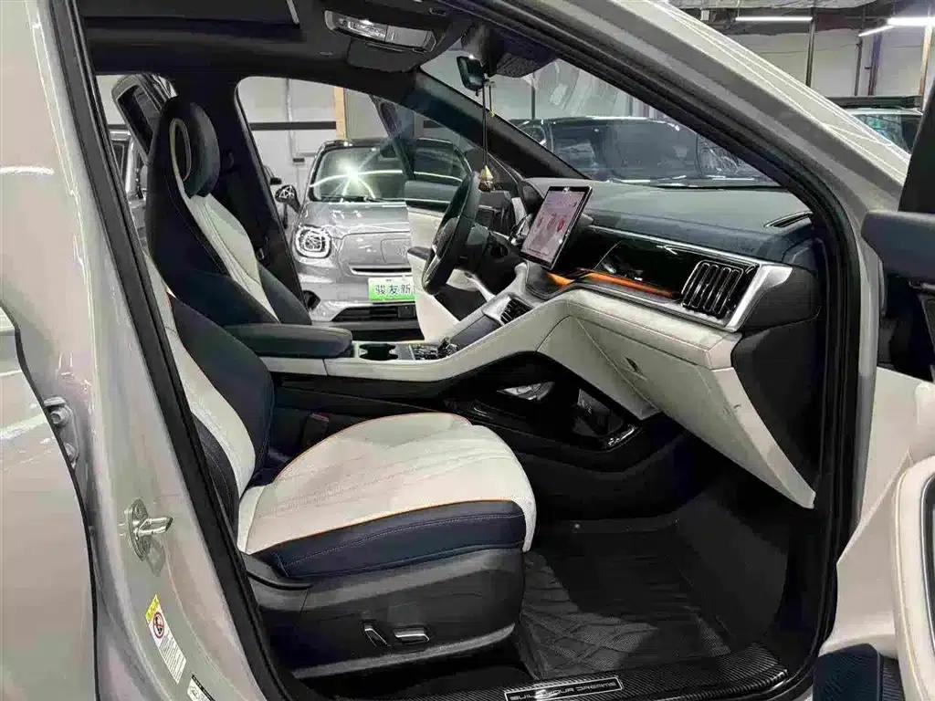 Song PLUS New Energy 2024 Glory Edition DM-i 110km Flagship PLUS — миниатюра 14