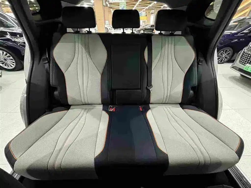 Song PLUS New Energy 2024 Glory Edition DM-i 110km Flagship PLUS — миниатюра 17