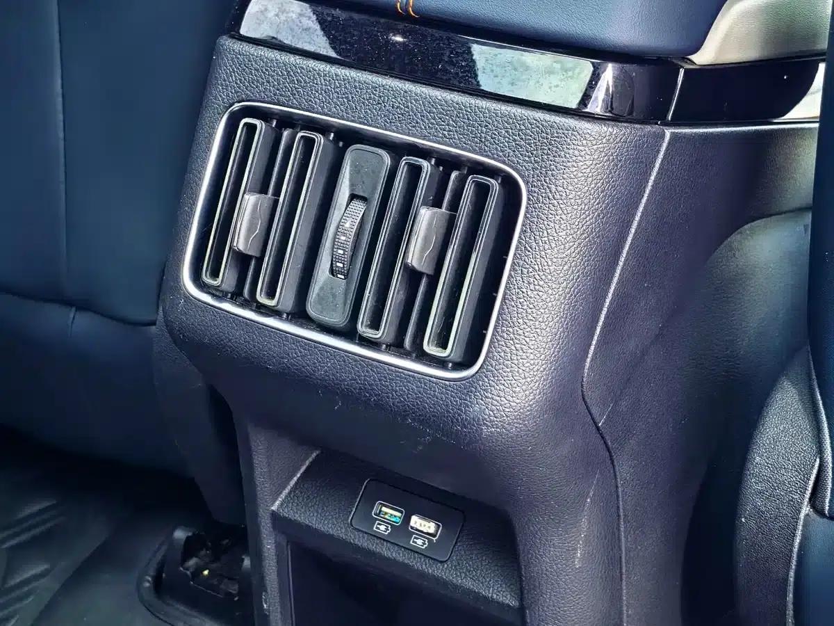 Song PLUS New Energy 2021 EV Flagship Edition — миниатюра 27