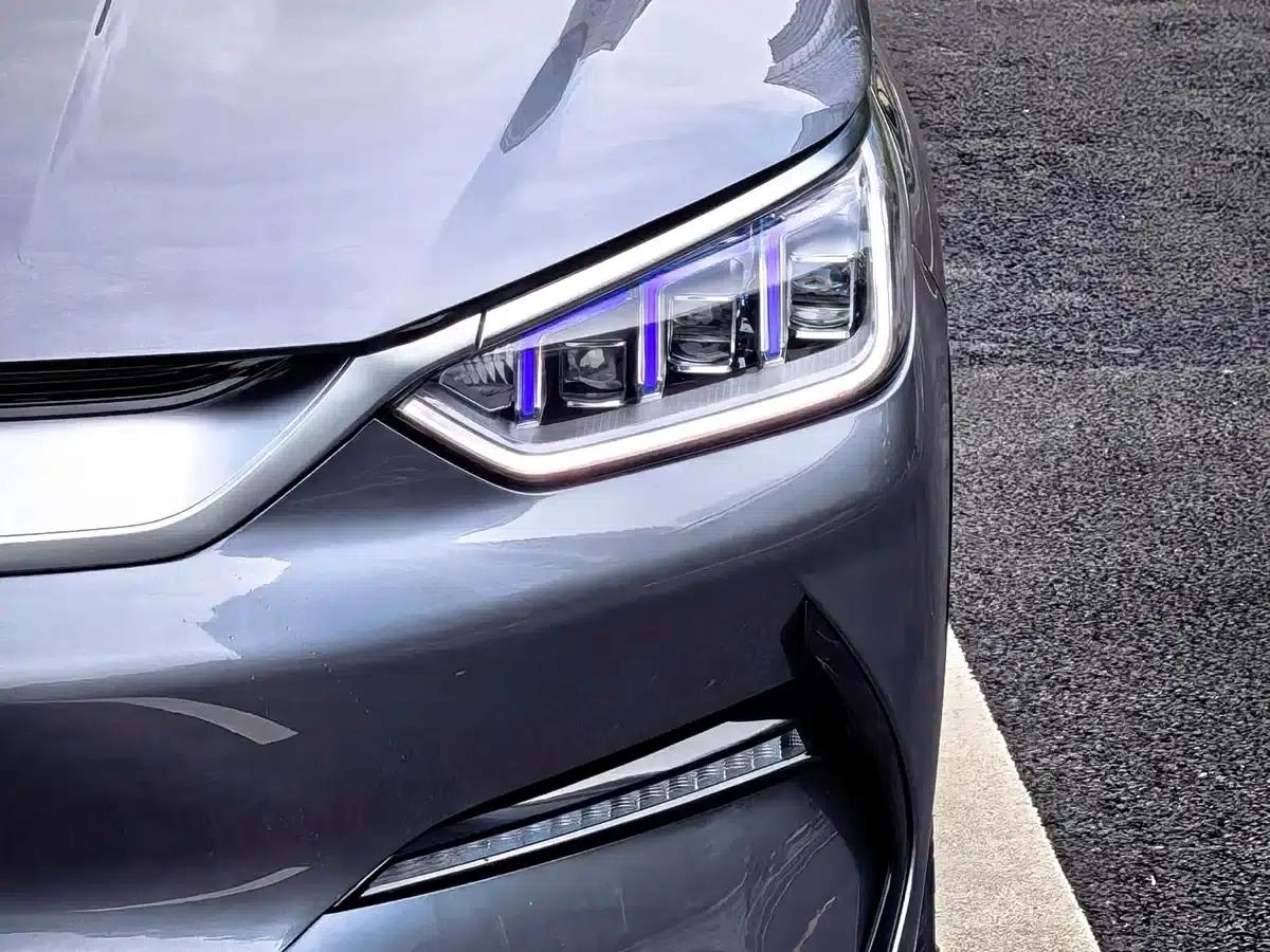 Song PLUS New Energy 2021 EV Flagship Edition — миниатюра 8