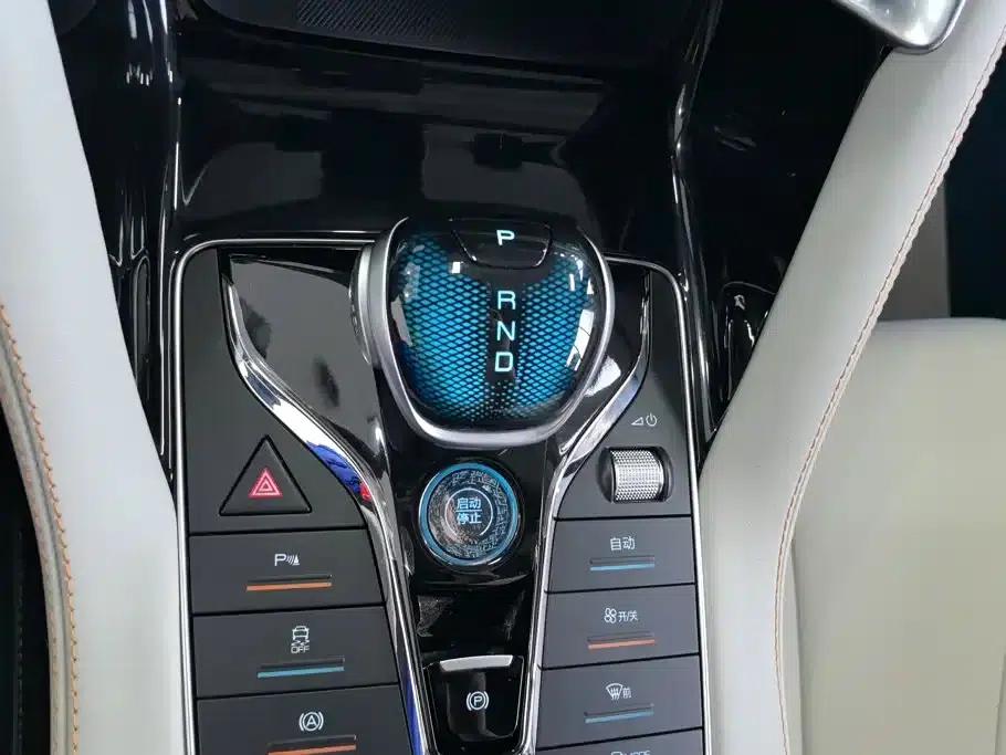 Song PLUS New Energy 2021 DM-i 110KM Flagship Edition — миниатюра 16
