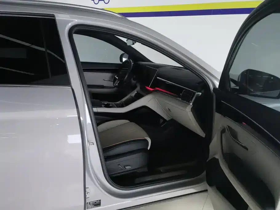 Song PLUS New Energy 2024 Glory Edition DM-i 150km Flagship PLUS — миниатюра 8