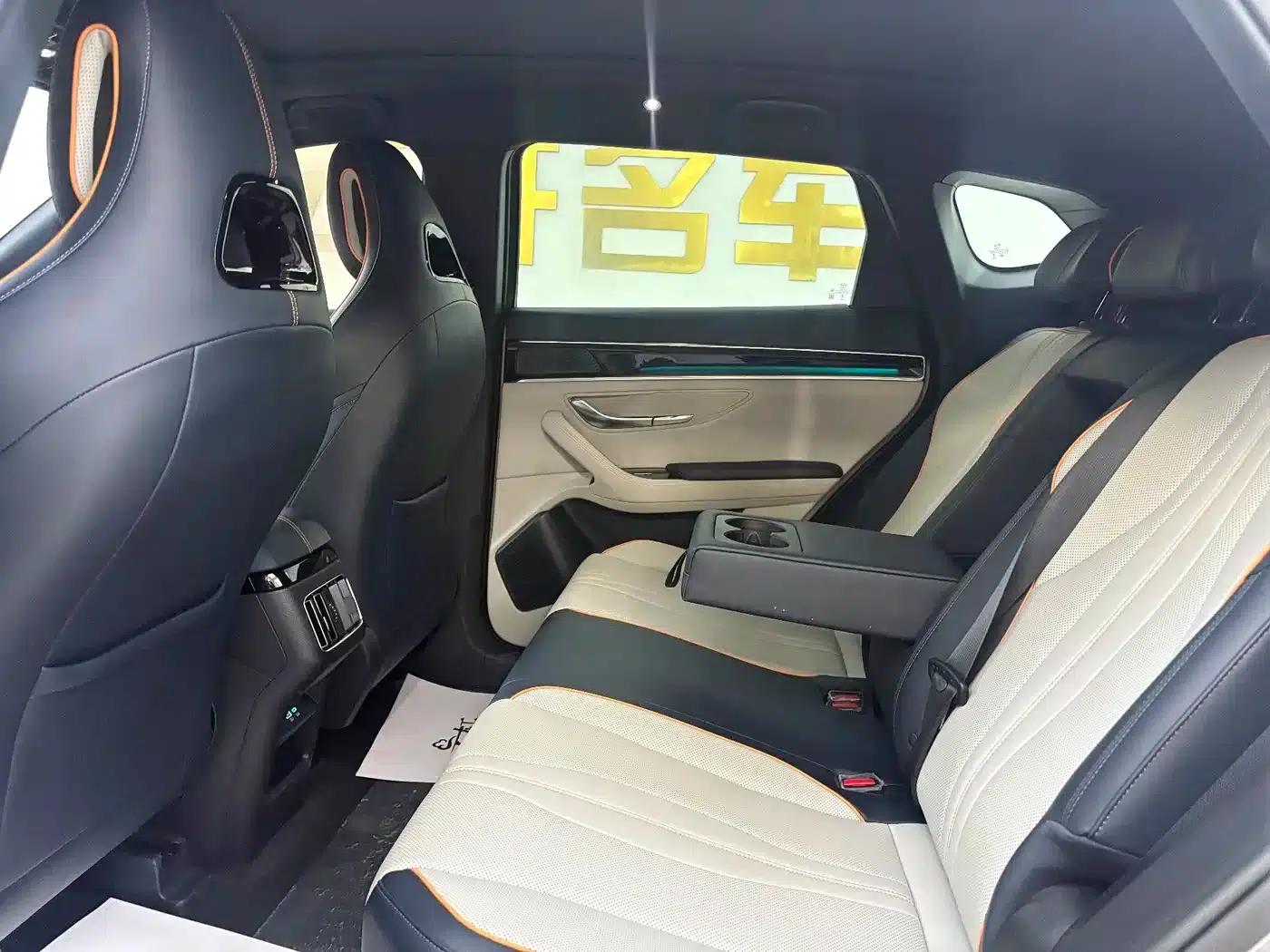 Song PLUS New Energy 2024 Glory Edition DM-i 110km Flagship PLUS — миниатюра 14