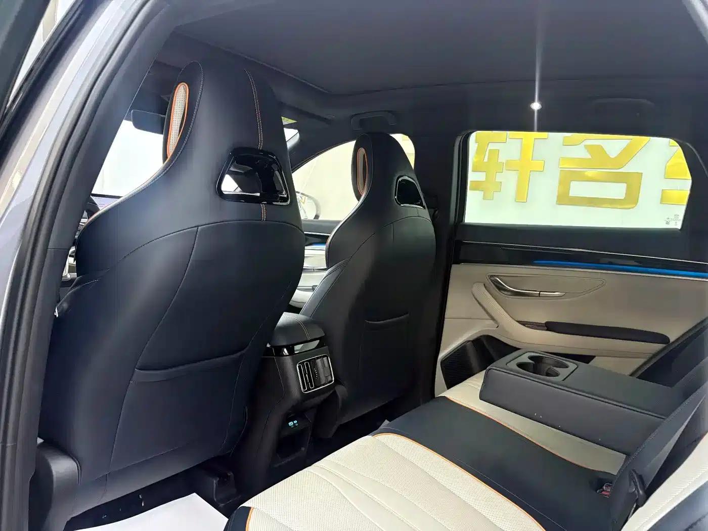 Song PLUS New Energy 2024 Glory Edition DM-i 110km Flagship PLUS — миниатюра 10