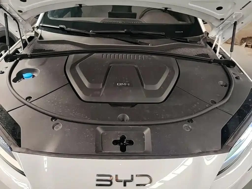 Song PLUS New Energy 2025 DM-i 112KM Premium Edition — миниатюра 20