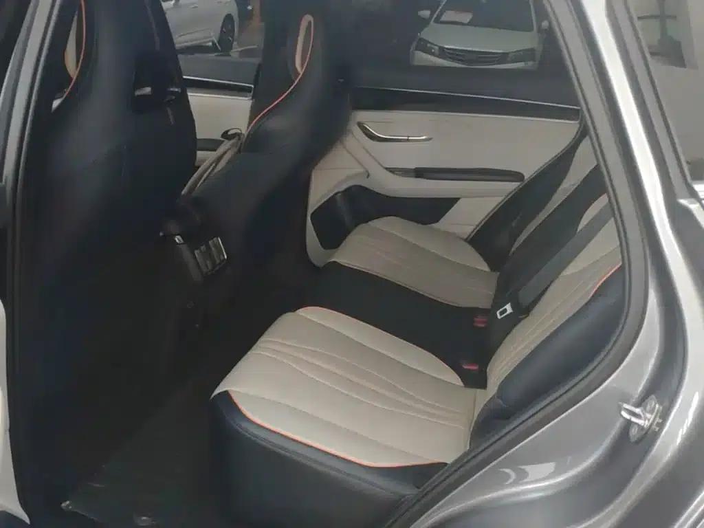 Song PLUS New Energy 2024 Glory Edition EV 520km Premium Model — миниатюра 17