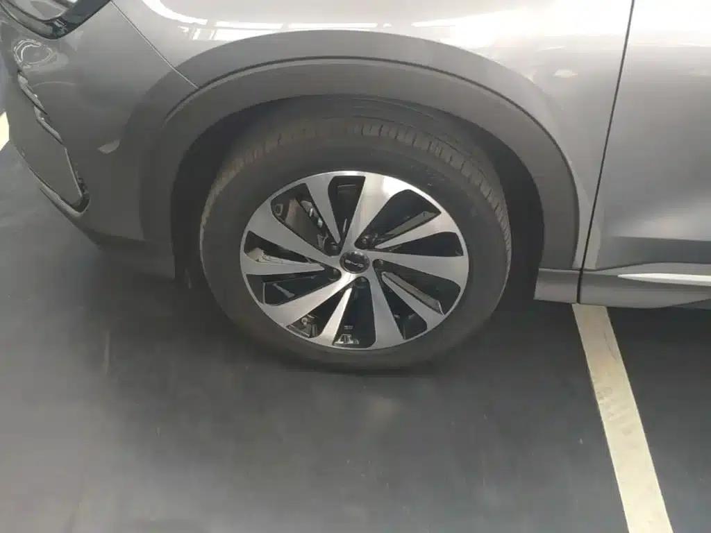 Song PLUS New Energy 2024 Glory Edition EV 520km Premium Model — миниатюра 23