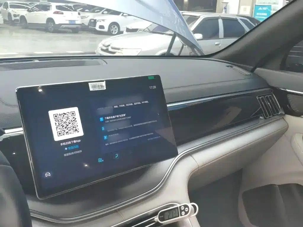 Song PLUS New Energy 2024 Glory Edition EV 520km Premium Model — миниатюра 10