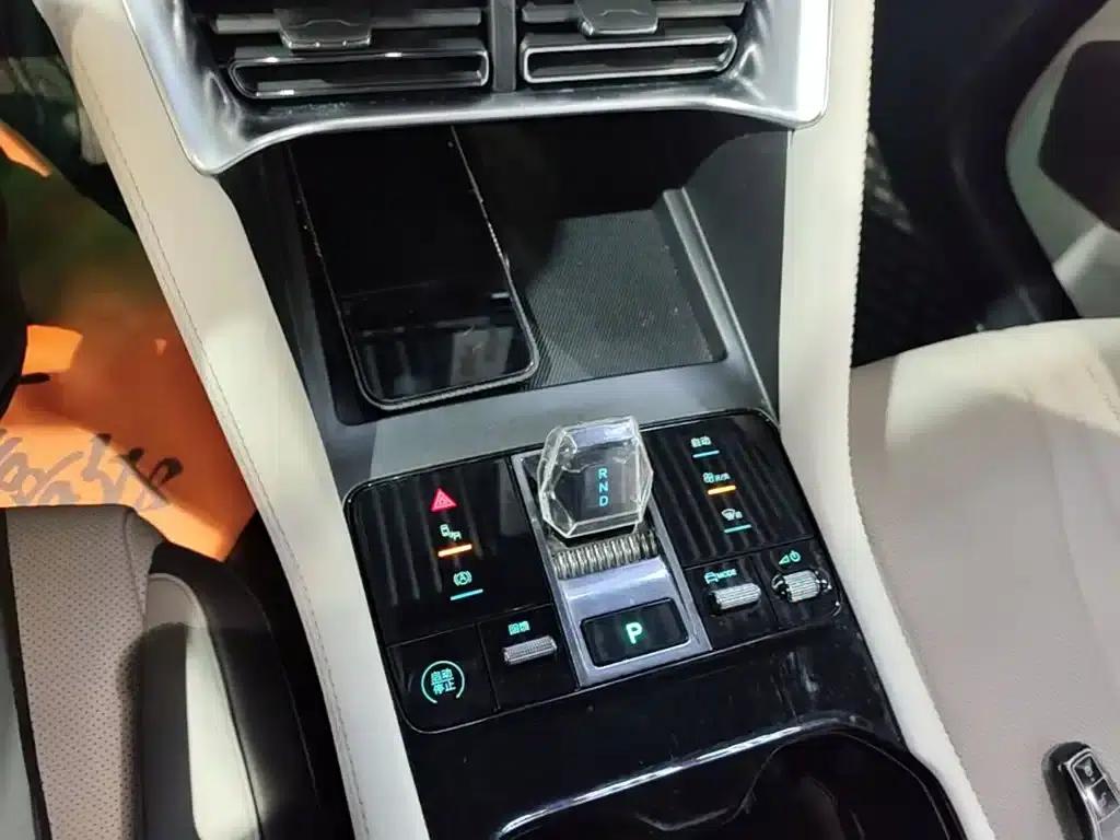 Song PLUS New Energy 2024 Glory Edition EV 520km Flagship Model — миниатюра 14