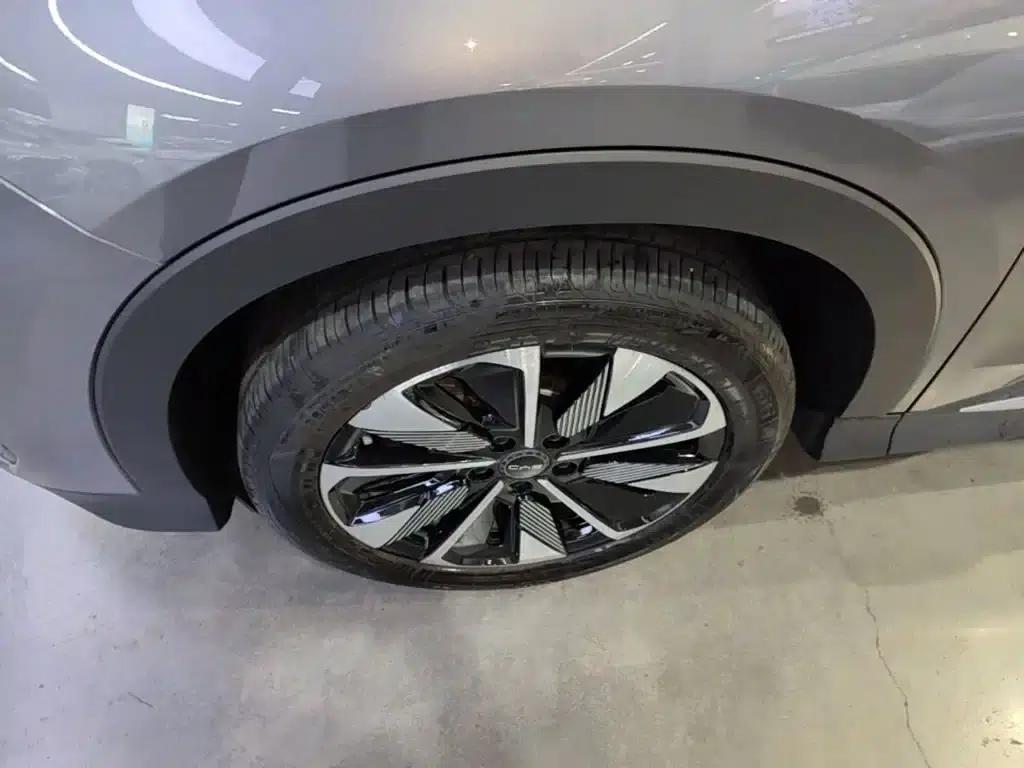 Song PLUS New Energy 2024 Glory Edition EV 520km Flagship Model — миниатюра 23