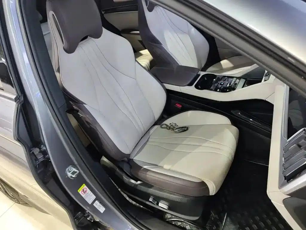 Song PLUS New Energy 2024 Glory Edition EV 520km Flagship Model — миниатюра 25