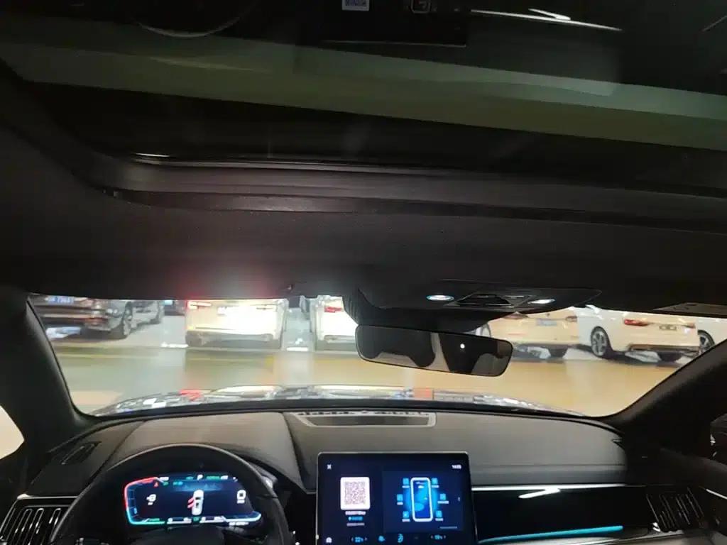 Song PLUS New Energy 2024 Glory Edition DM-i 110km Flagship Model — миниатюра 18