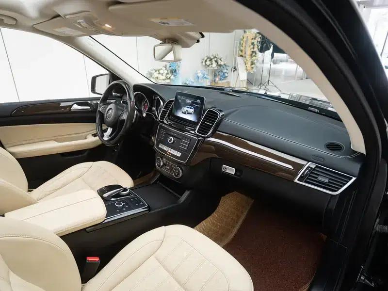 Mercedes-Benz GLS 2019 3.0T Automatic 4WD 7-Seater (Parallel Import) — миниатюра 24