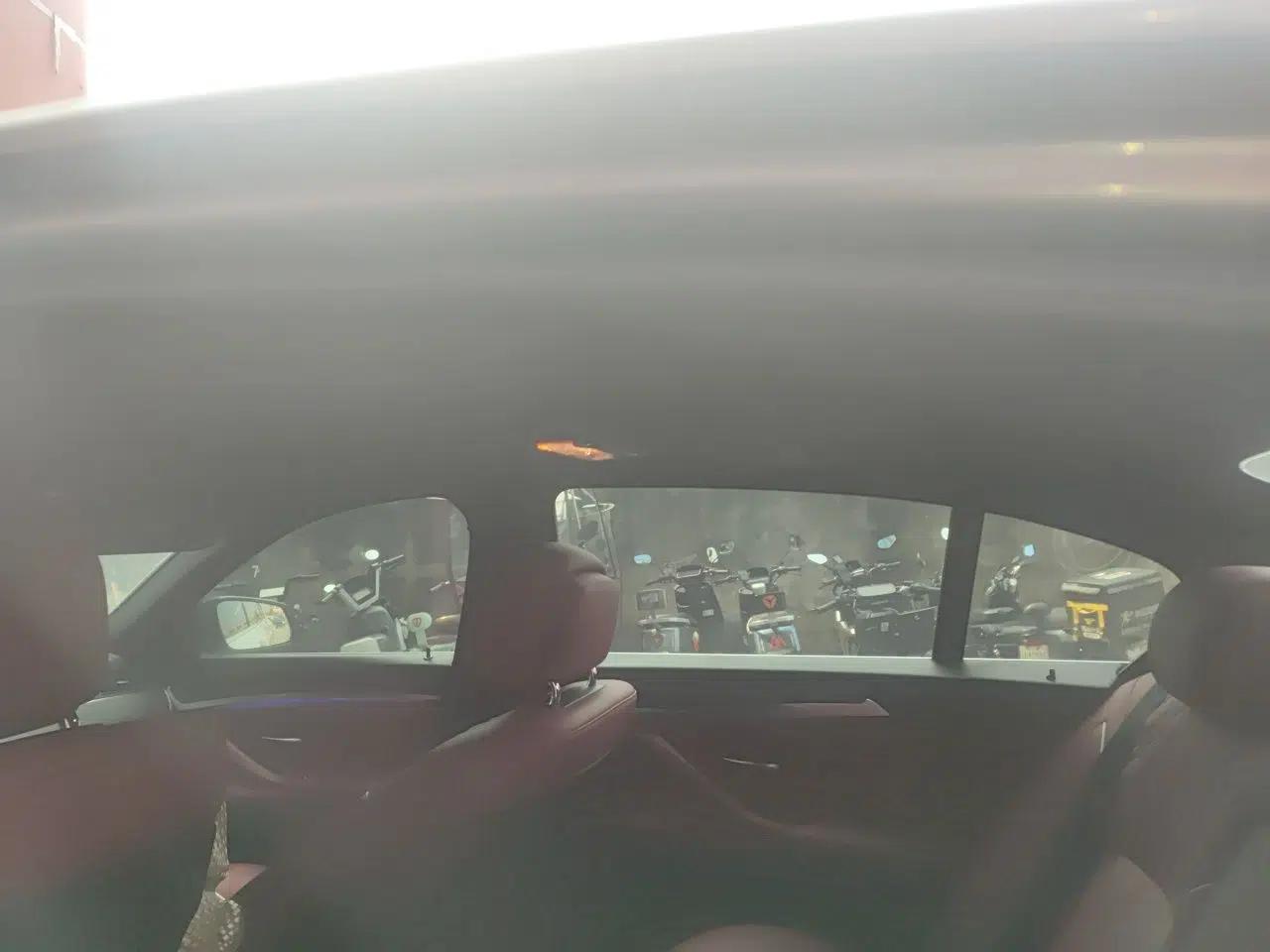BMW 5 Series 2011 523Li Leading Model — миниатюра 18