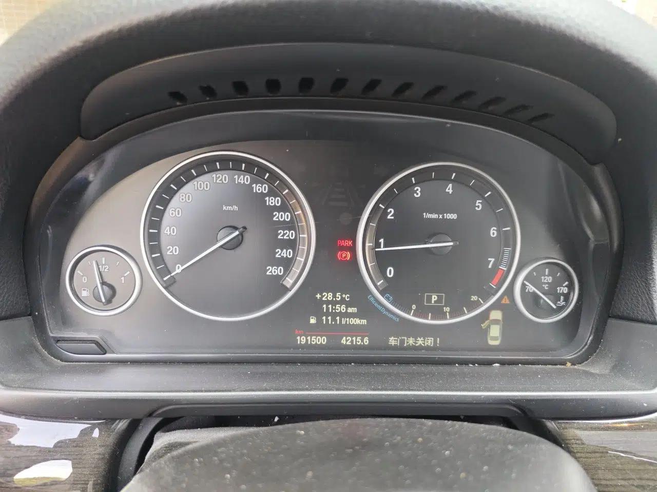 BMW 5 Series 2013 530Li Leading Model — миниатюра 11