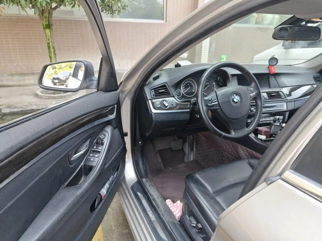 BMW 5 Series 2013 530Li Leading Model — миниатюра 16