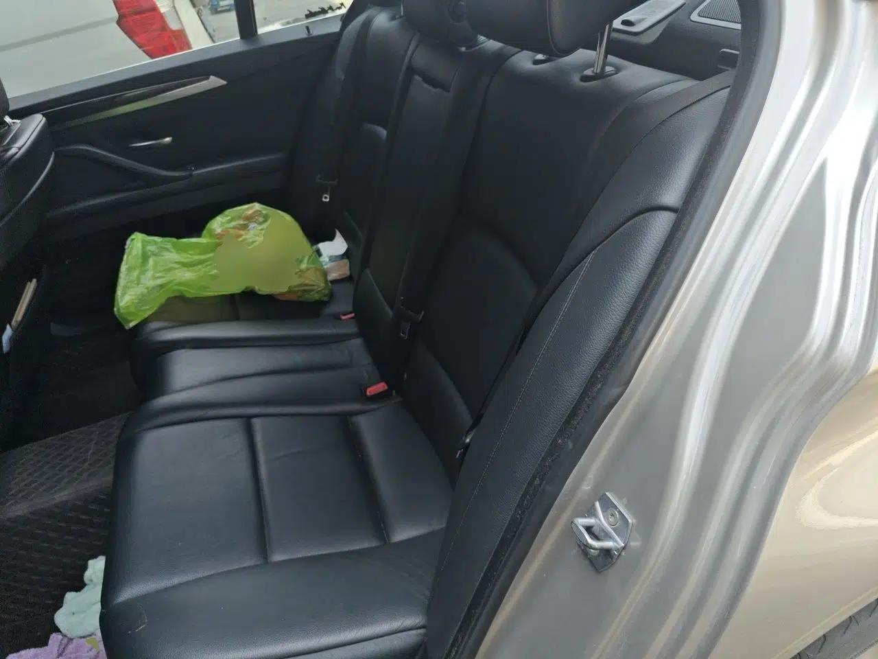 BMW 5 Series 2013 530Li Leading Model — миниатюра 17
