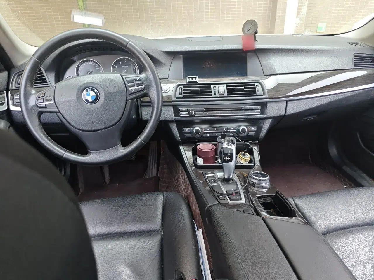 BMW 5 Series 2013 530Li Leading Model — миниатюра 9