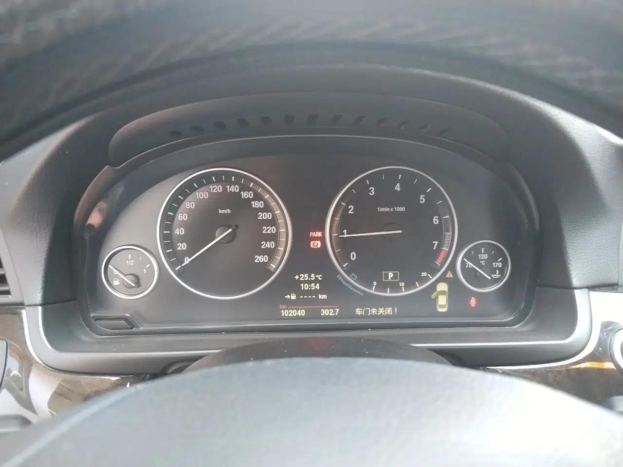 BMW 5 Series 2012 523Li Luxury Model — миниатюра 11
