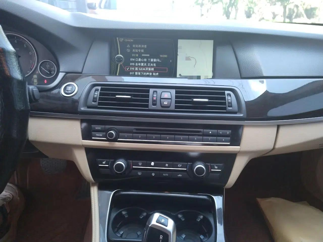 BMW 5 Series 2012 523Li Luxury Model — миниатюра 13