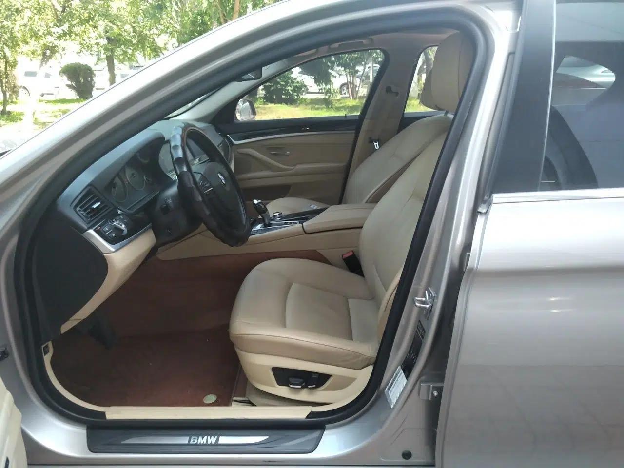 BMW 5 Series 2012 523Li Luxury Model — миниатюра 15