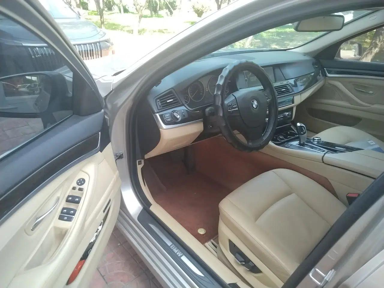 BMW 5 Series 2012 523Li Luxury Model — миниатюра 16