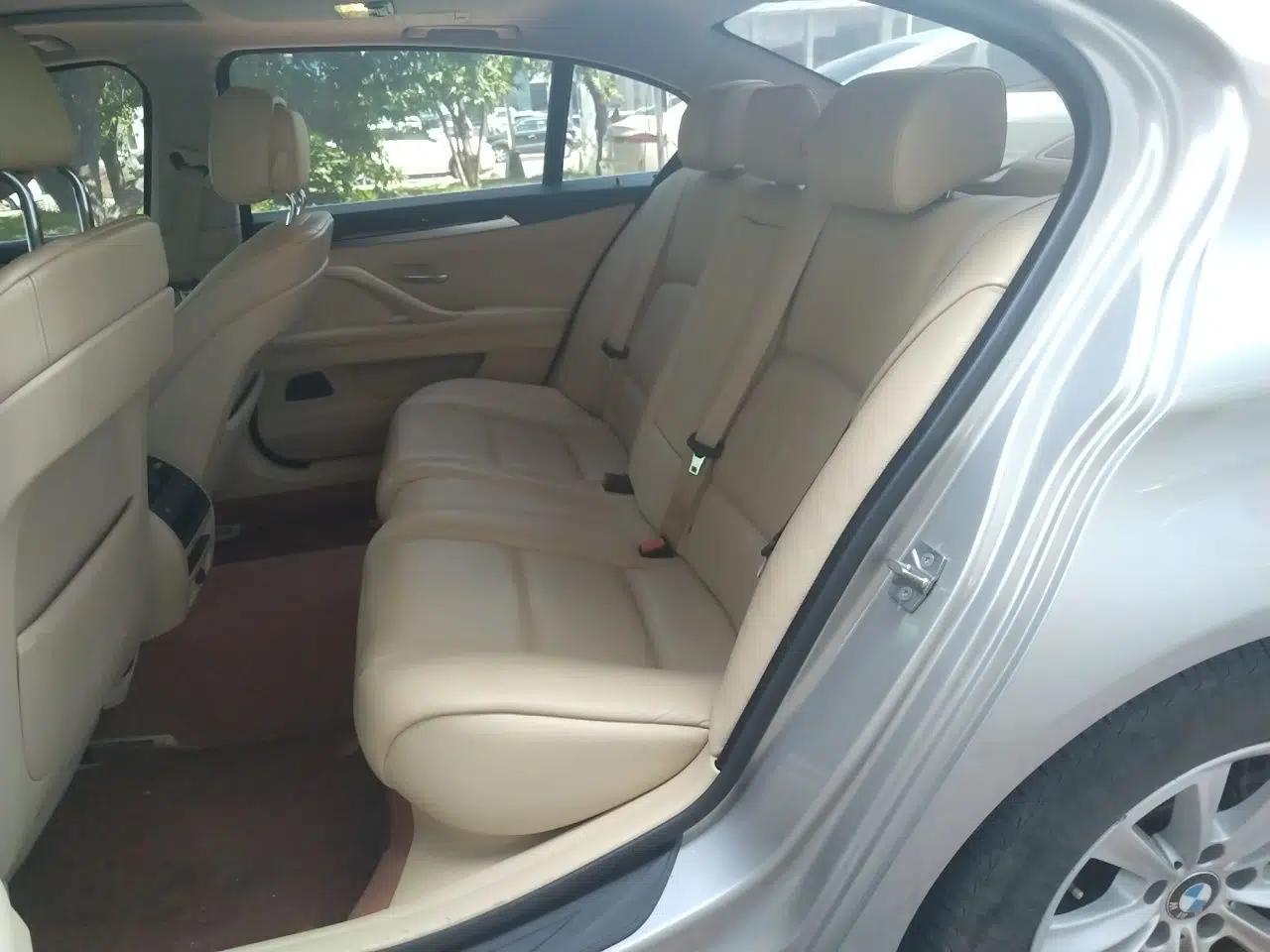 BMW 5 Series 2012 523Li Luxury Model — миниатюра 17