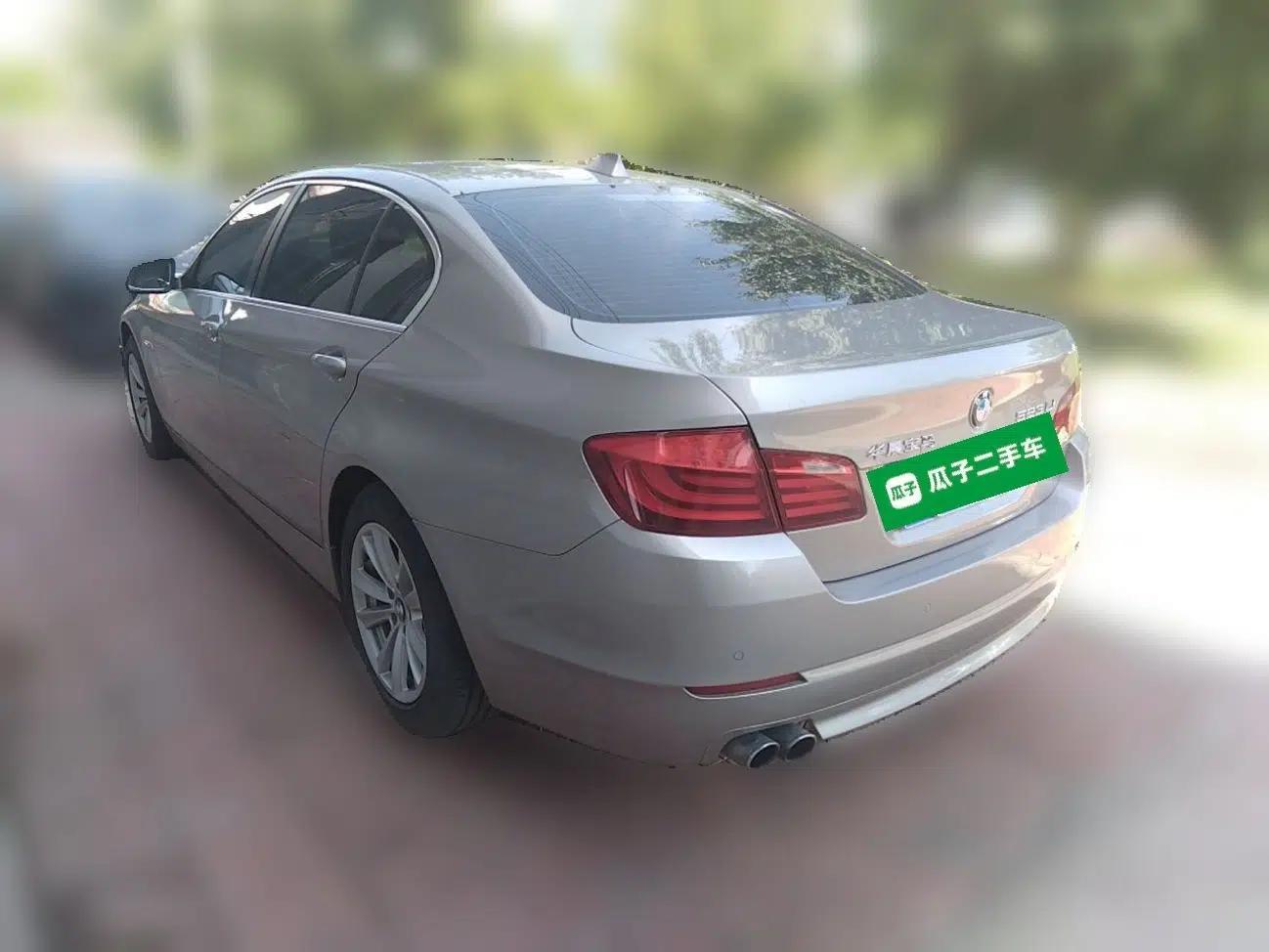BMW 5 Series 2012 523Li Luxury Model — миниатюра 4